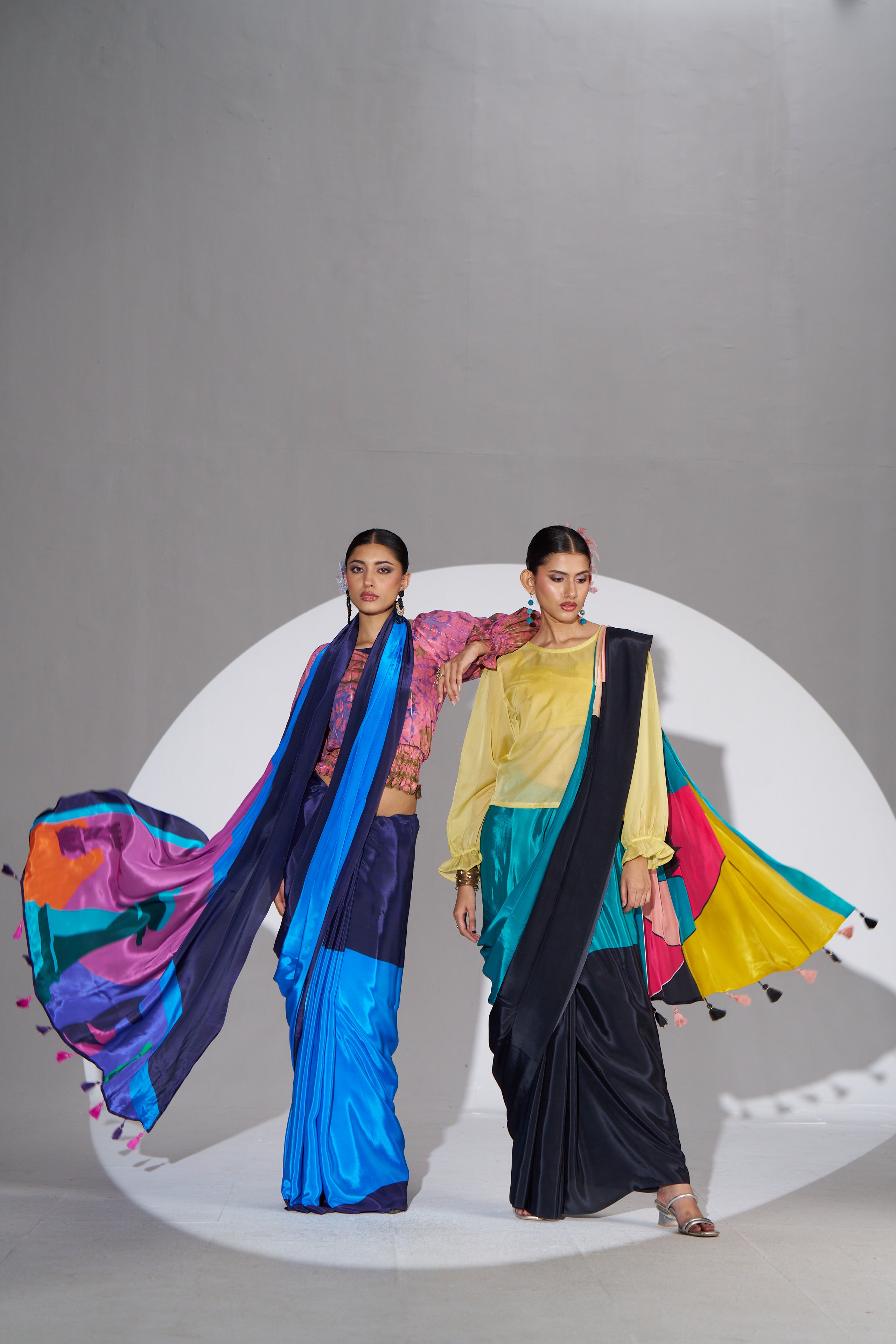 Vibrant Dual-Tone Silk Saree with Contrast Blouse – Modern Fusion Edit